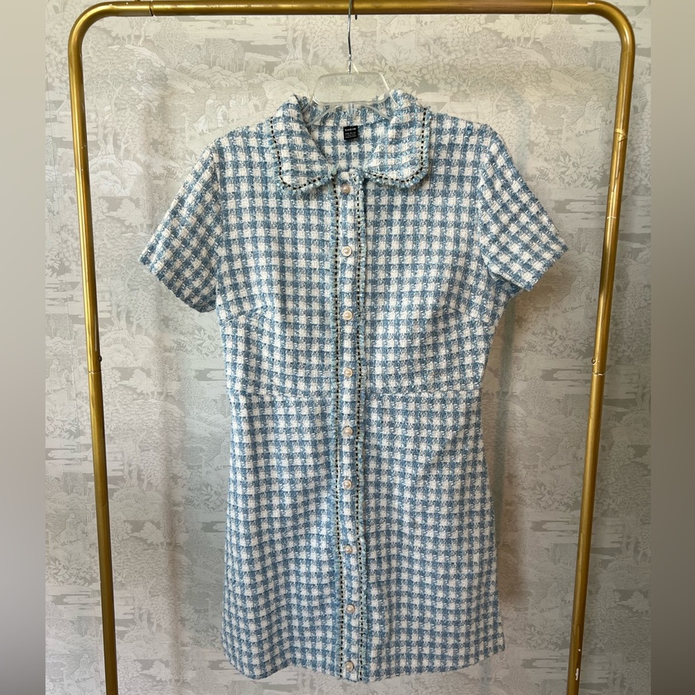 Tweed style button down dress. Size large.